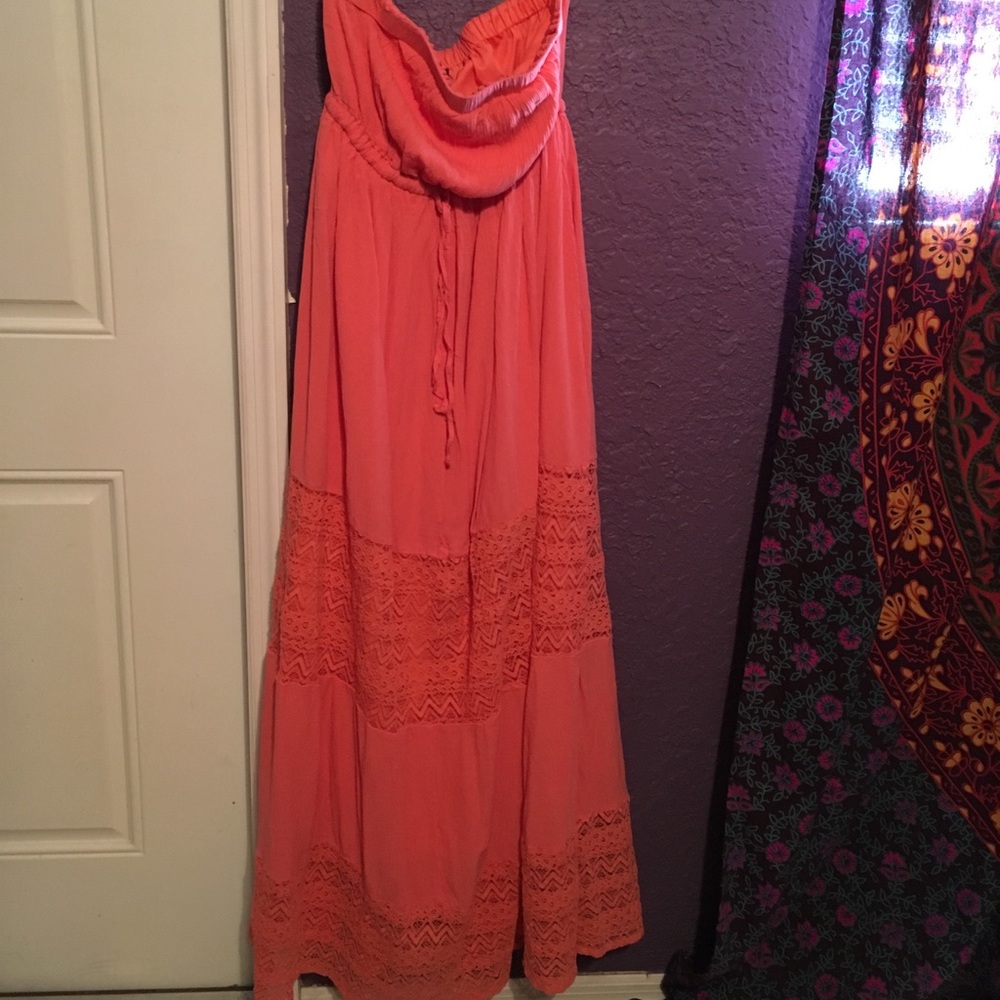 Strapless dress